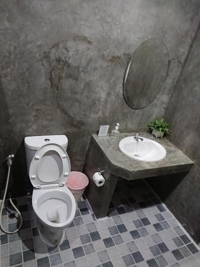 Lopburi Palm Resort Eksteriør billede