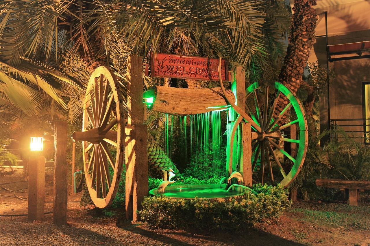 Lopburi Palm Resort Eksteriør billede