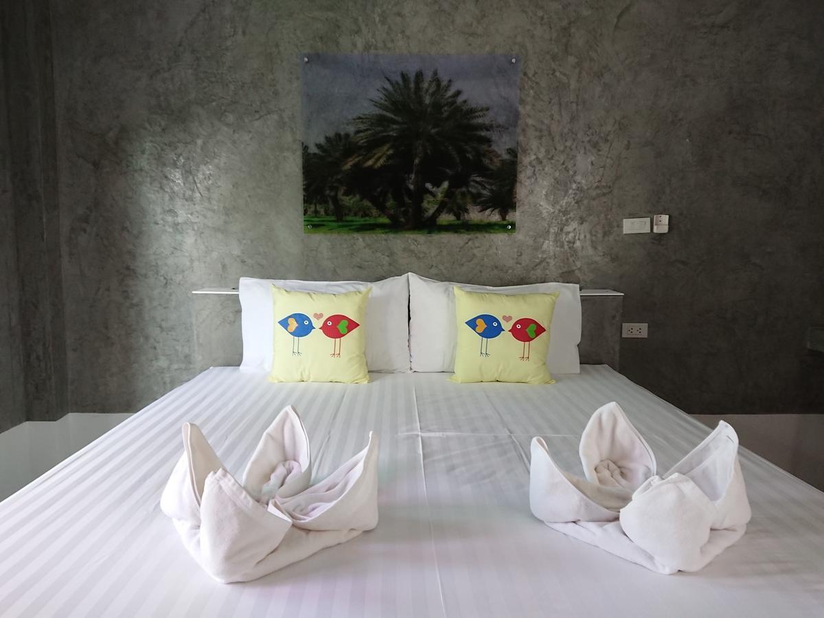 Lopburi Palm Resort Eksteriør billede